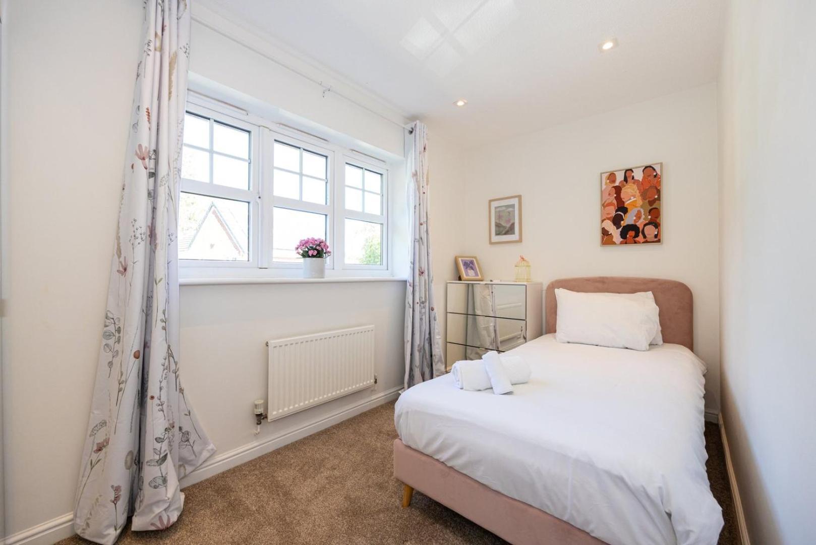 Guestready - A Haven By The River Manchester Exterior photo